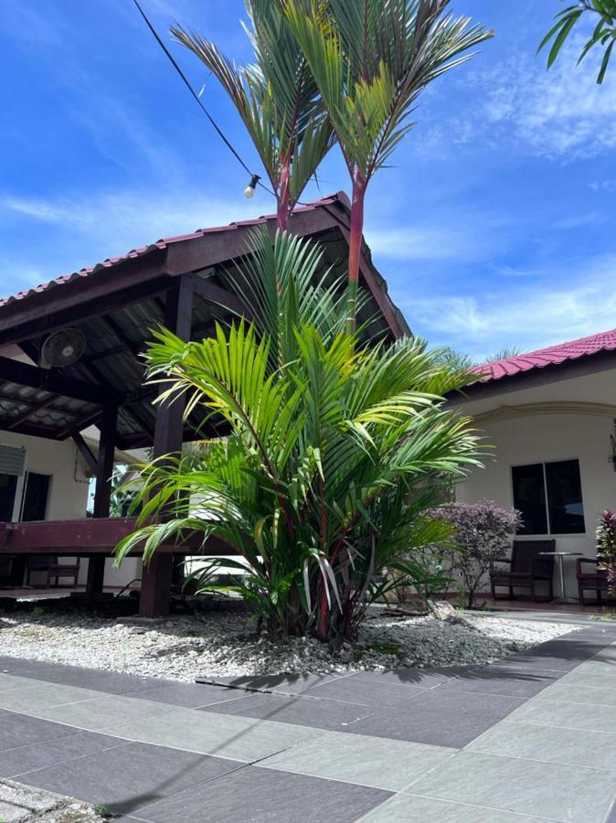 Dhania Cenang Beach Motel Pantai Cenang  Exterior foto
